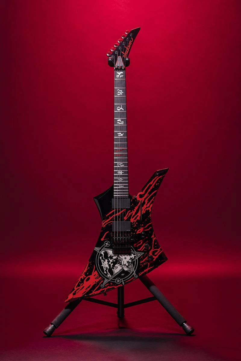 D4 Guitar LoH